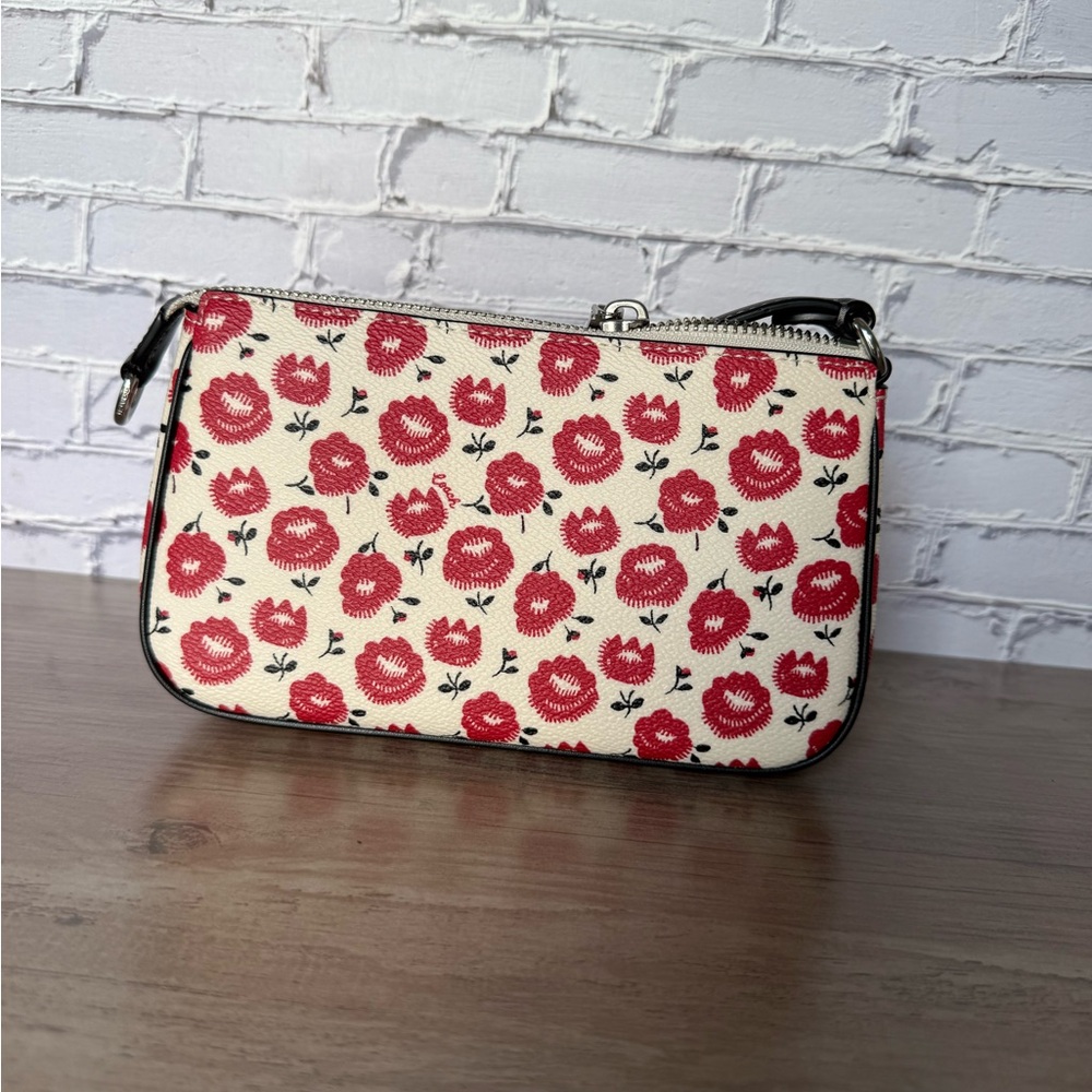 Coach Nolita 19 Red Floral zipping with chain extenter Wristlet Small bag - Picture 4 of 12